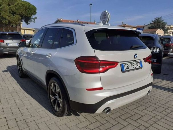 BMW X3 xDrive20d Advantage 140 kW image number 4