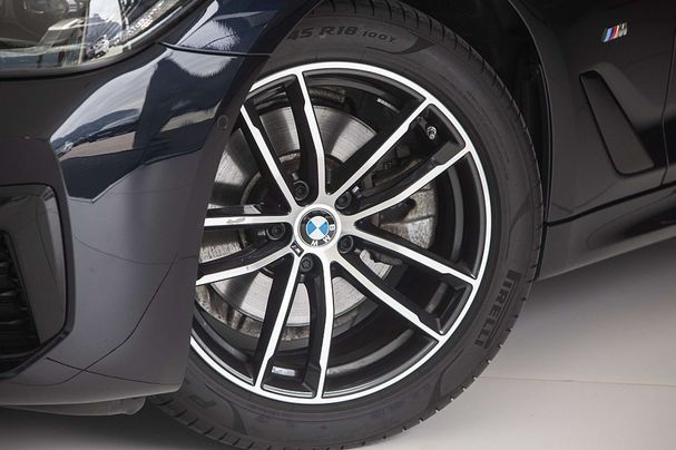 BMW 520d Touring xDrive 140 kW image number 7