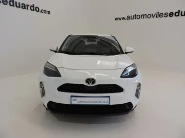 Car image 4