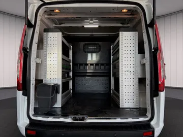 Car image 29