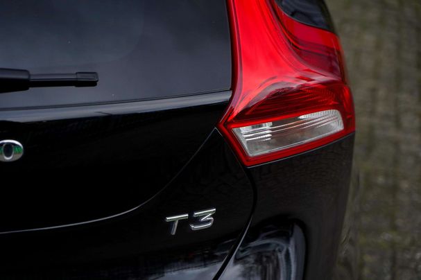 Volvo V40 Cross Country T3 112 kW image number 9