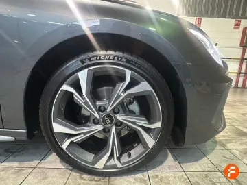 Car image 30