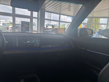 Car image 48