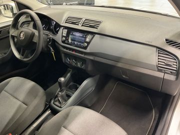 Car image 26