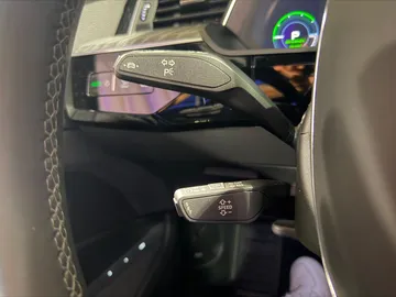 Car image 40