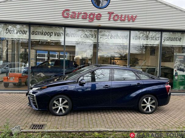 Toyota Mirai 113 kW image number 2