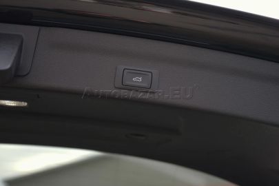 Car image 36