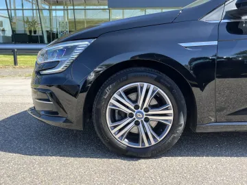 Car image 31