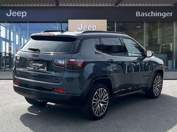 Jeep Compass 1.5 T4 e-Hybrid Summit DCT 96 kW image number 3