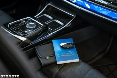 Car image 40