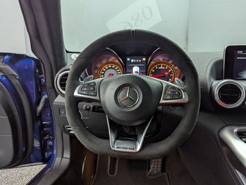 Car image 30