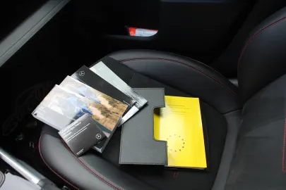 Car image 44