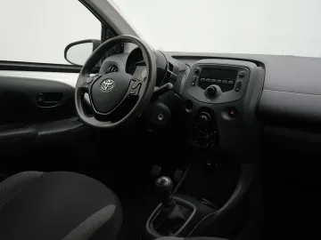 Car image 50