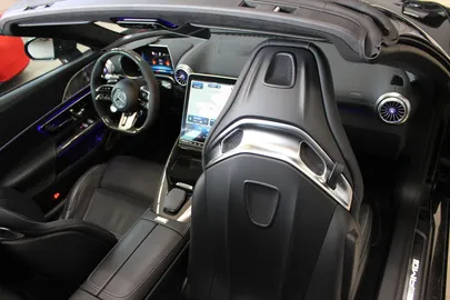 Car image 32