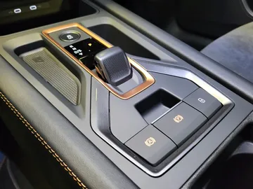 Car image 29
