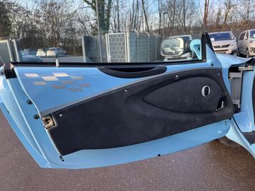 Car image 29