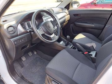 Car image 9