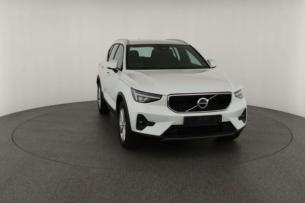 Volvo XC40 B3 Core 120 kW image number 24