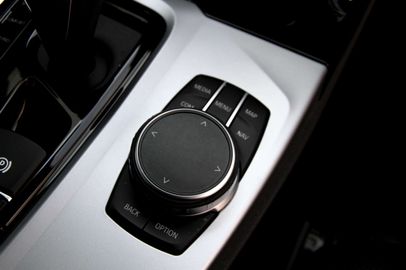 Car image 36