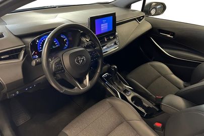 Car image 12