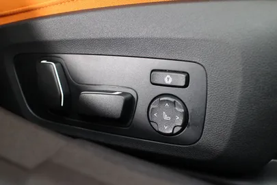 Car image 45