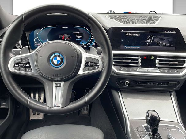 BMW 330 Touring e M Sport xDrive 215 kW image number 7