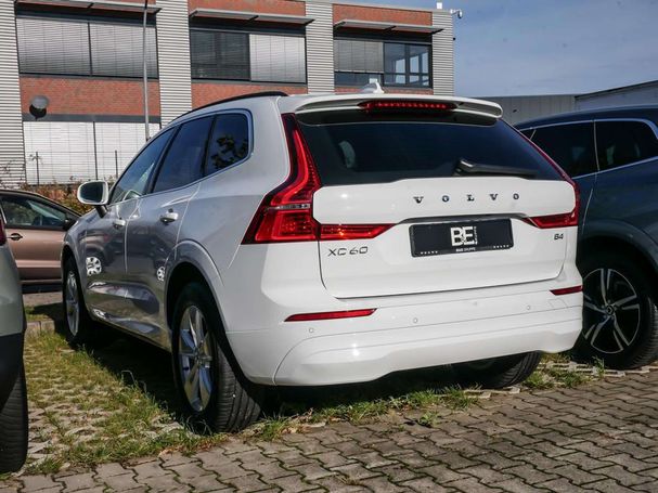 Volvo XC60 B4 Momentum 145 kW image number 4