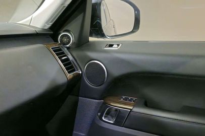 Car image 36