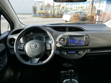 Car image 13