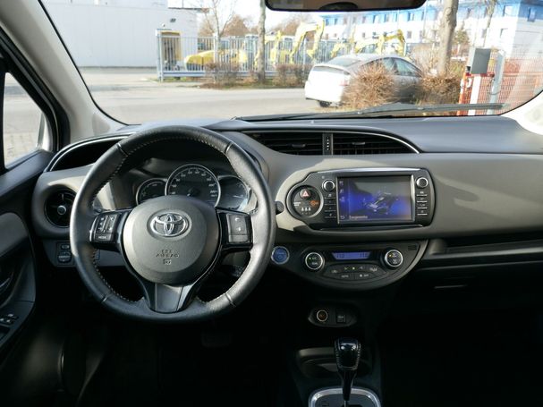 Toyota Yaris 1.5 Hybrid 74 kW image number 13