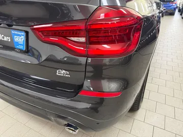 Car image 46