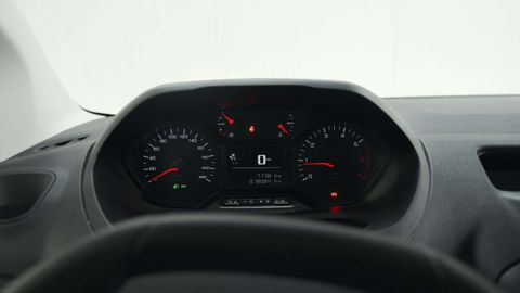 Car image 33