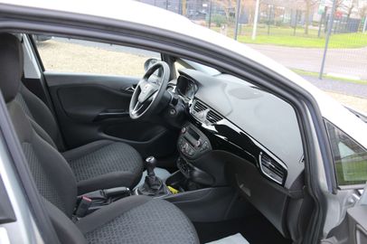 Car image 11