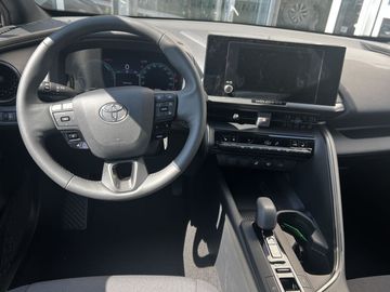 Car image 12