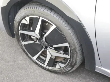 Car image 36