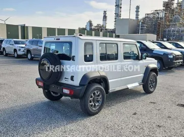 Car image 5