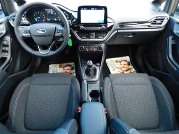 Car image 43