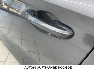 Car image 34