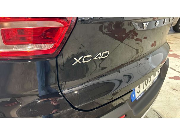 Volvo XC40 B4 Plus Bright AWD 145 kW image number 33