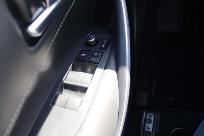 Car image 37