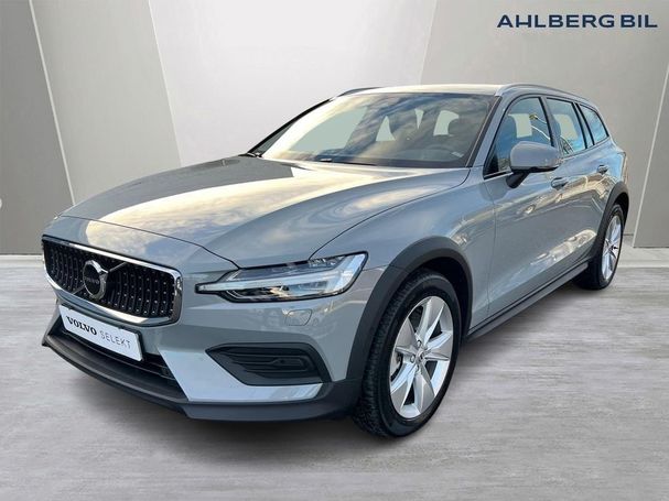 Volvo V60 Cross Country AWD B4 147 kW image number 1