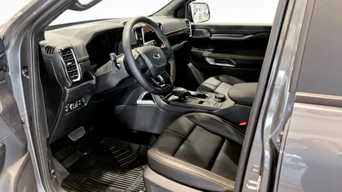 Car image 36