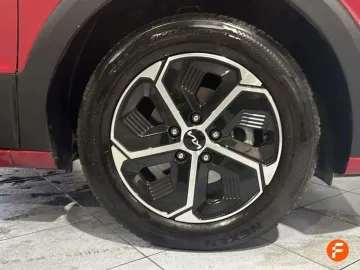 Car image 28