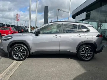 Car image 4