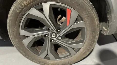 Car image 28