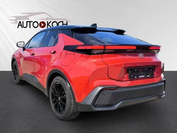 Car image 4