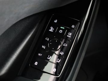 Car image 39