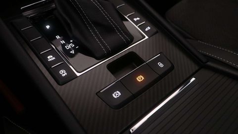 Car image 37