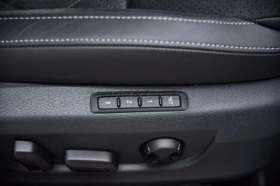 Car image 37