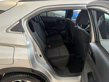 Car image 17